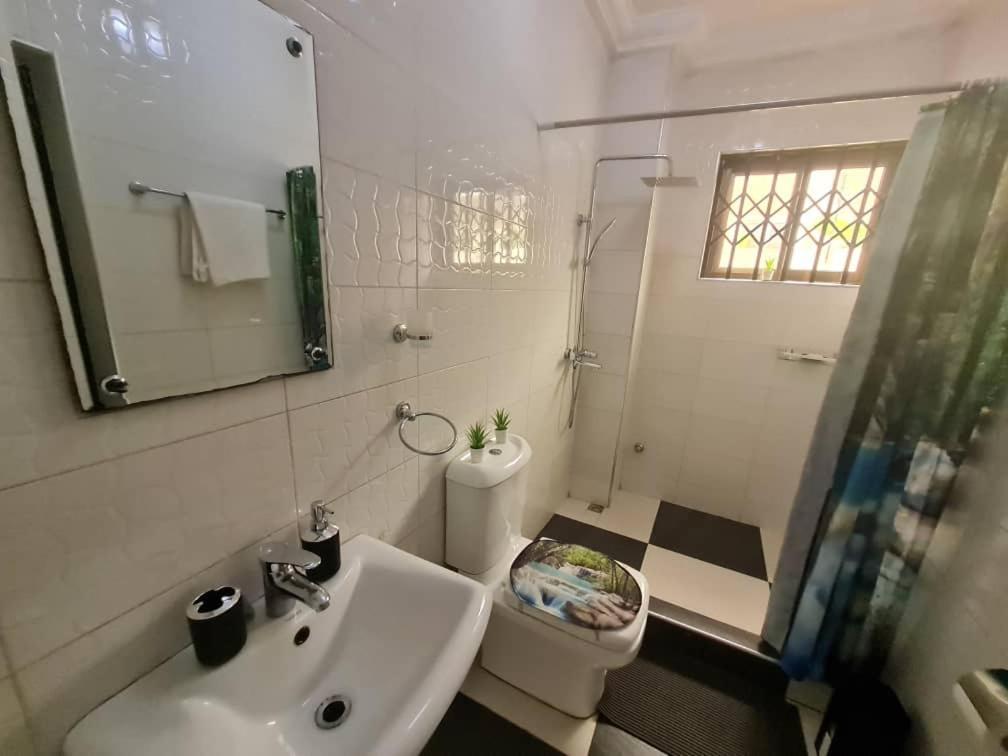 Nesta Barron -Home Away From Home North Legon Bilik gambar
